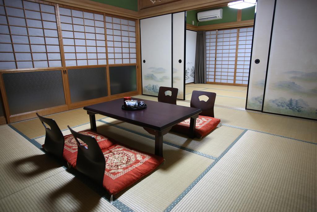 Minshuku Tenhou Otel Takachiho Dış mekan fotoğraf